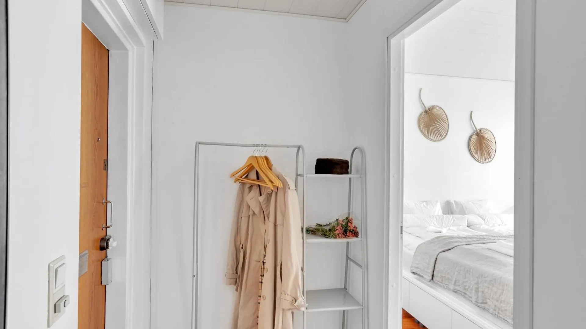 Design District W Free Parking Garage, Balcony, Netflix, 200M Tram&Bus Apartment Helsinki