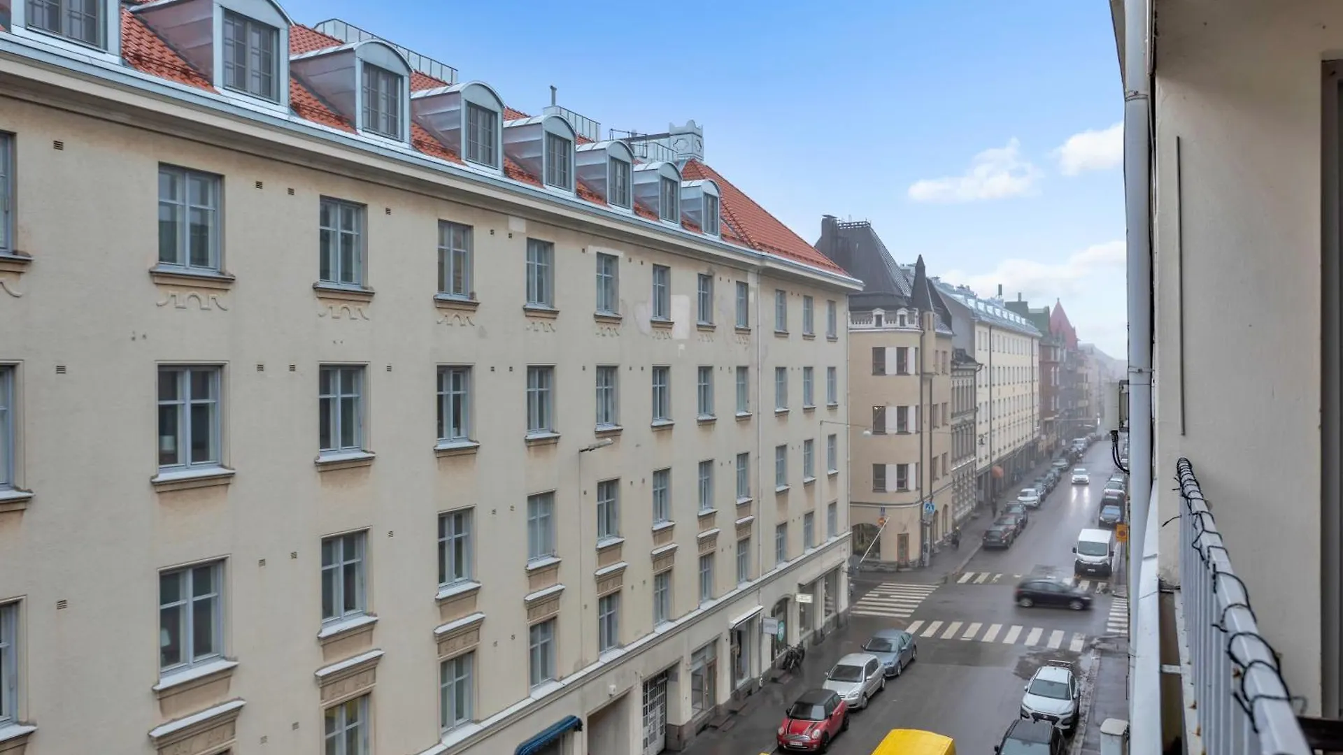 Design District W Free Parking Garage, Balcony, Netflix, 200M Tram&Bus Apartment Helsinki Finland