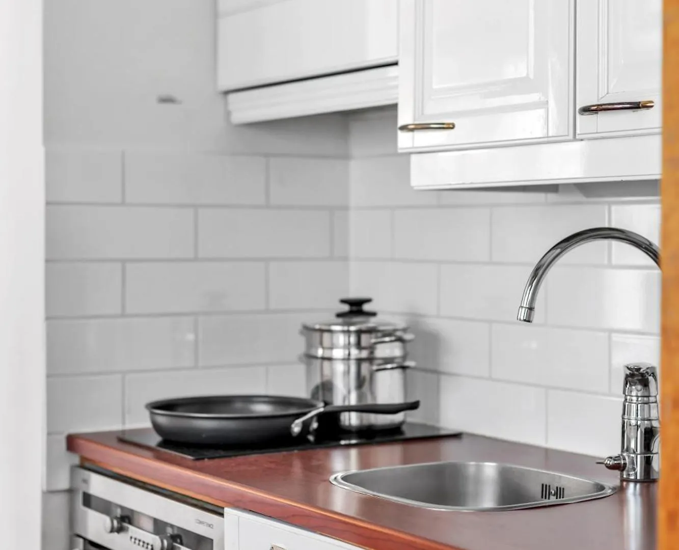 Design District W Free Parking Garage, Balcony, Netflix, 200M Tram&Bus Apartment Helsinki