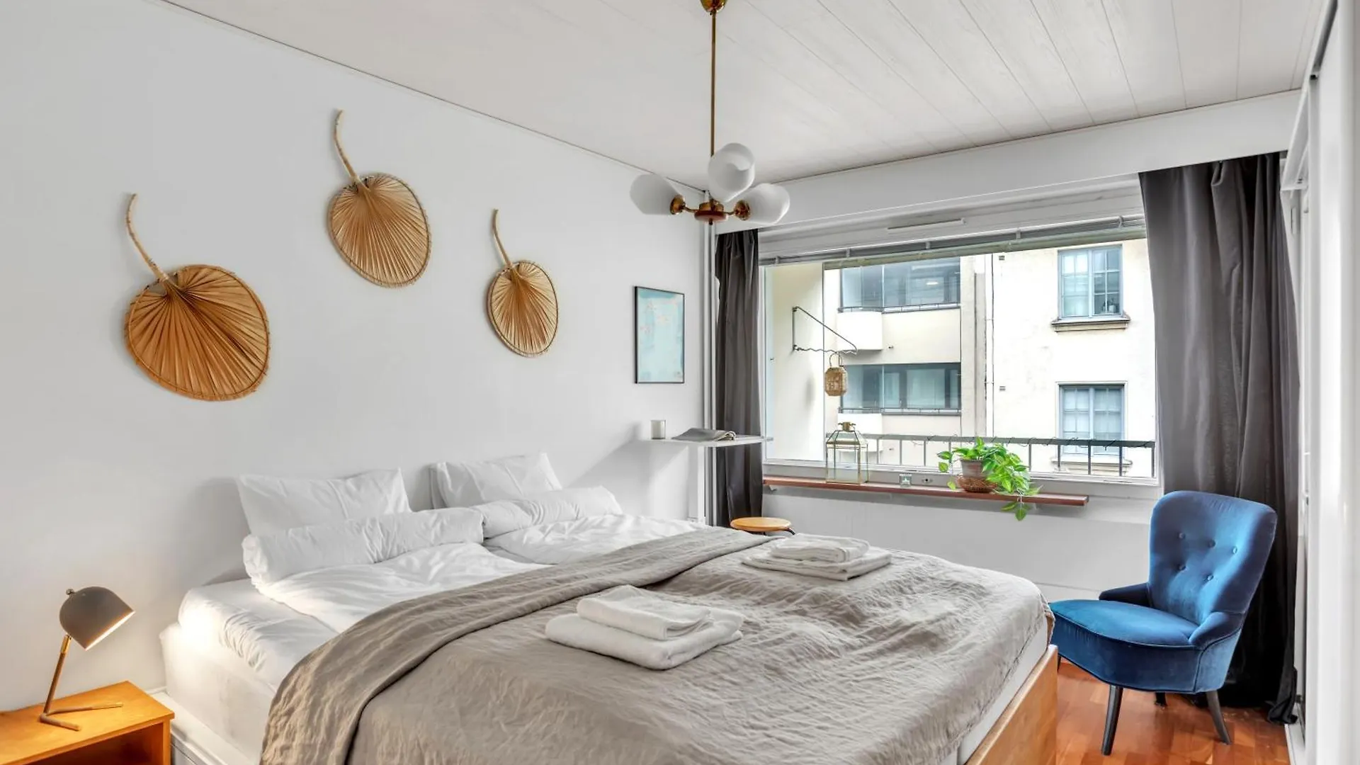 Design District W Free Parking Garage, Balcony, Netflix, 200M Tram&Bus Apartment Helsinki