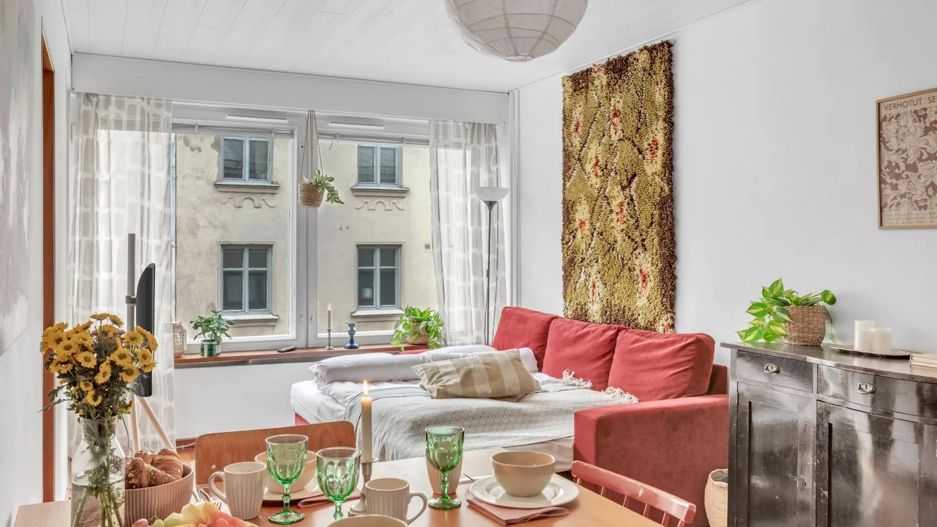 Design District W Free Parking Garage, Balcony, Netflix, 200M Tram&Bus Apartment Helsinki Finland